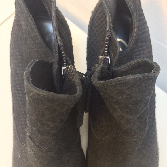 Ash Moka textured leather booties black size 36M - Picture 3 of 8